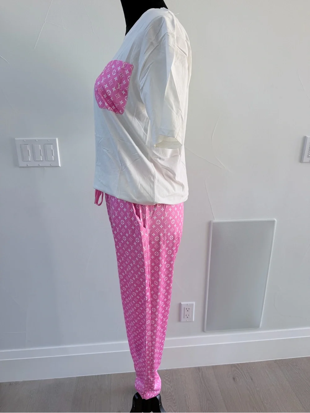 Women's Two-Piece Lounge Set - Pink/White size M